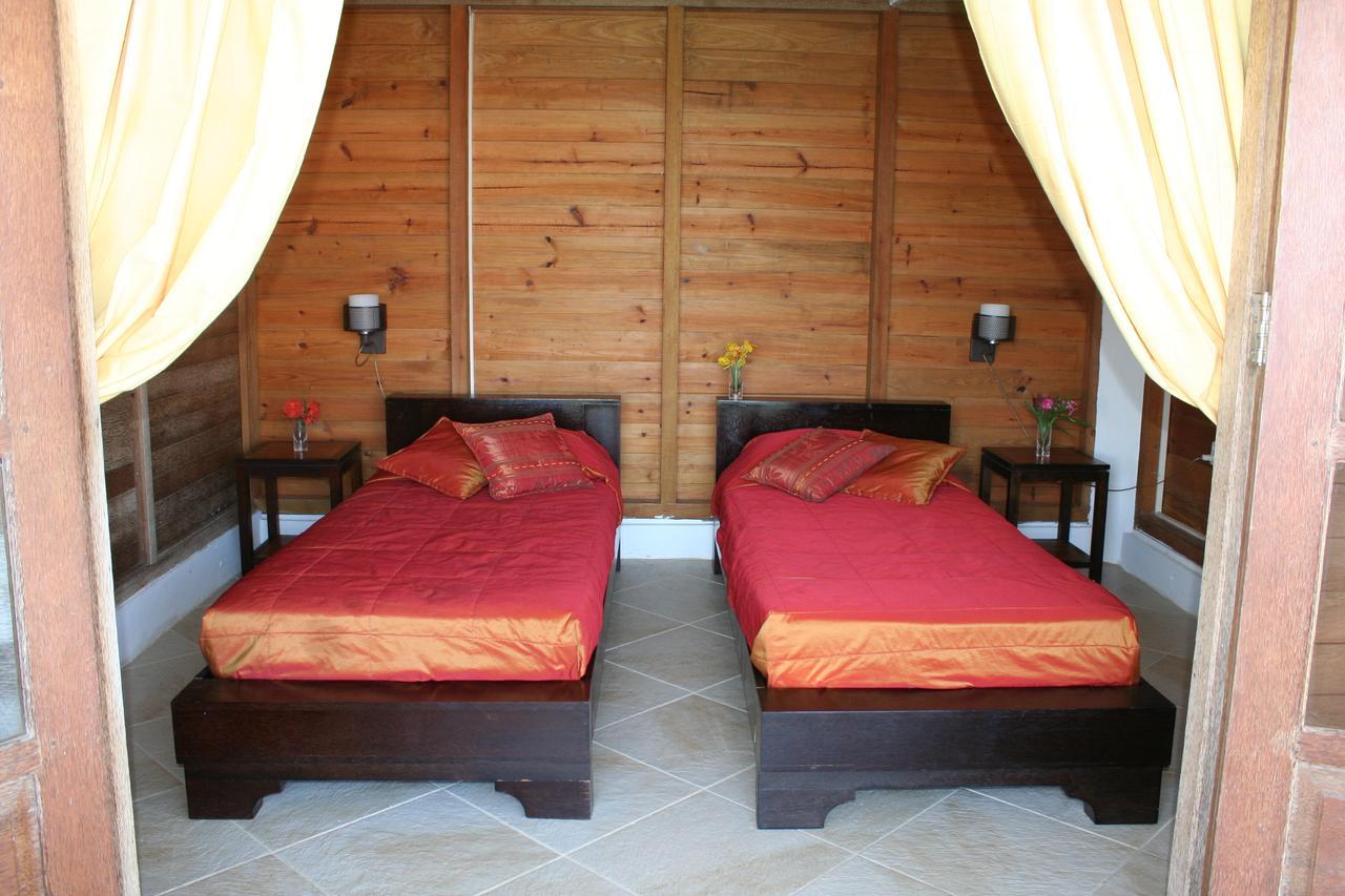 Statia Lodge Oranjestad  Bagian luar foto